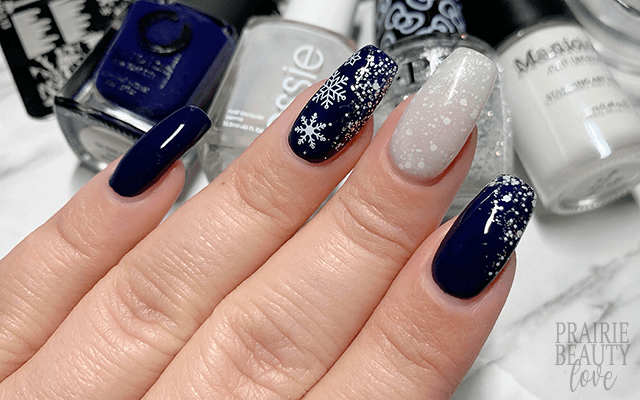 Frosty Christmas nails