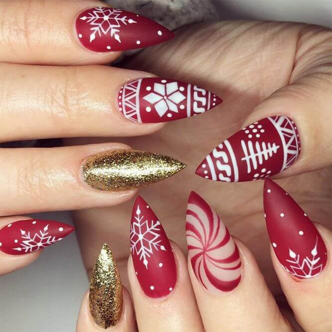 Red and gold nails for Christmas