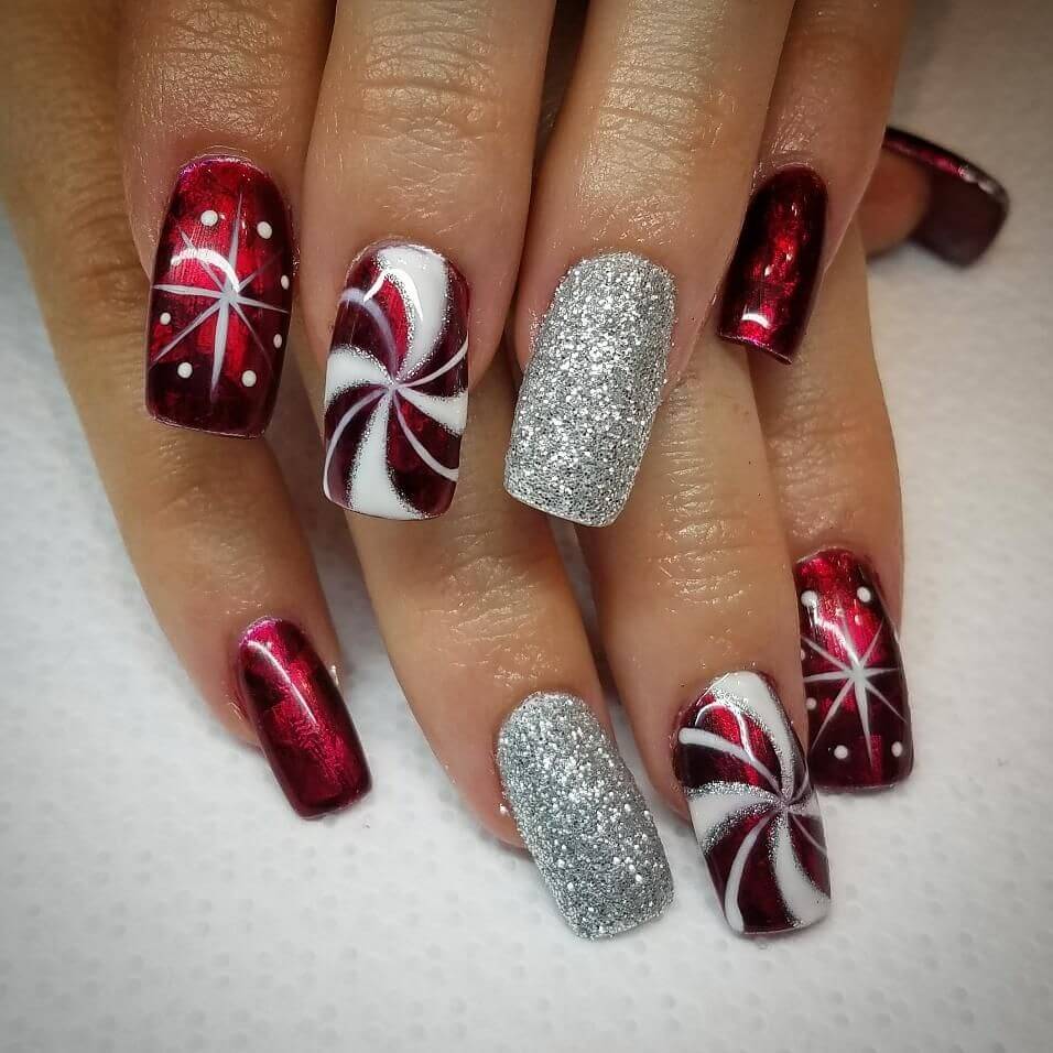 Swirly Christmas nails