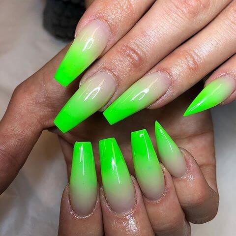 These lime green acrylic nails